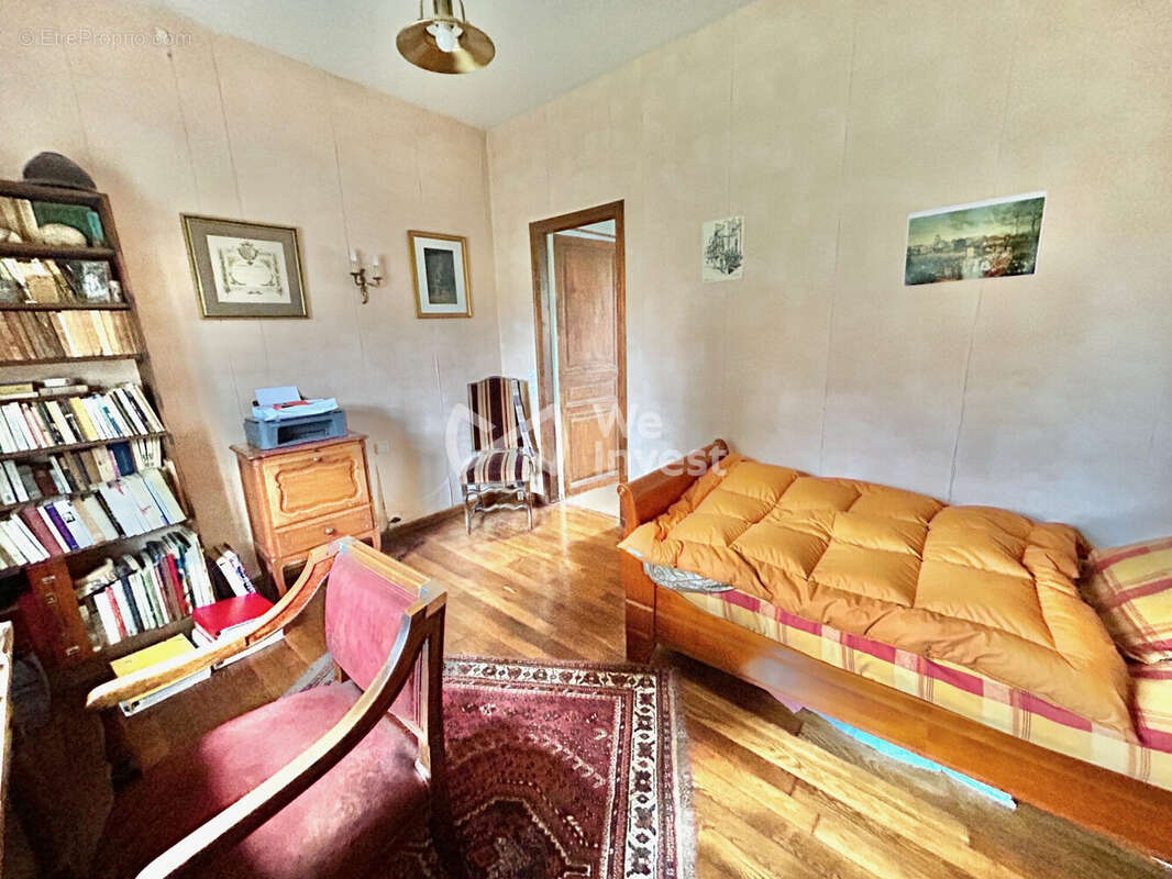 Maison à JOUY