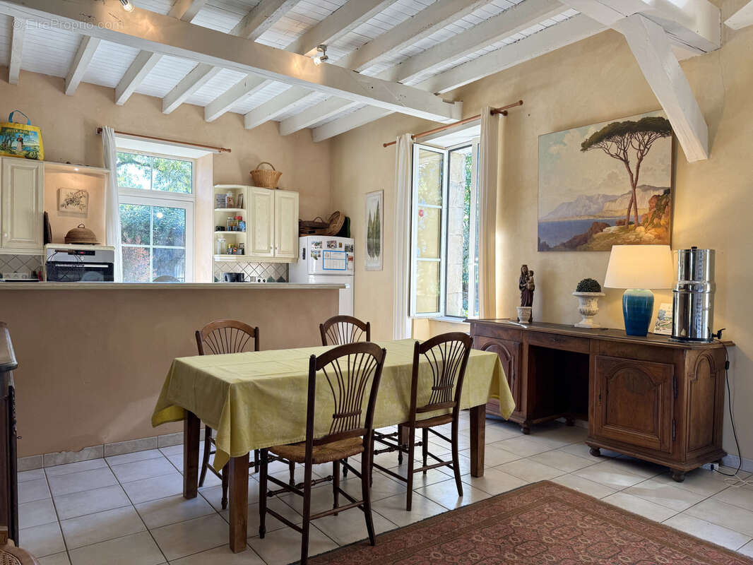 Maison à TOMBEBOEUF