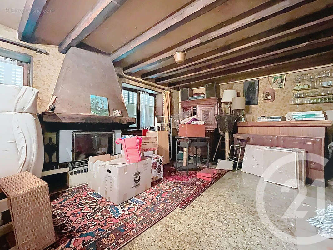 Maison à SAINT-JUST-EN-BRIE