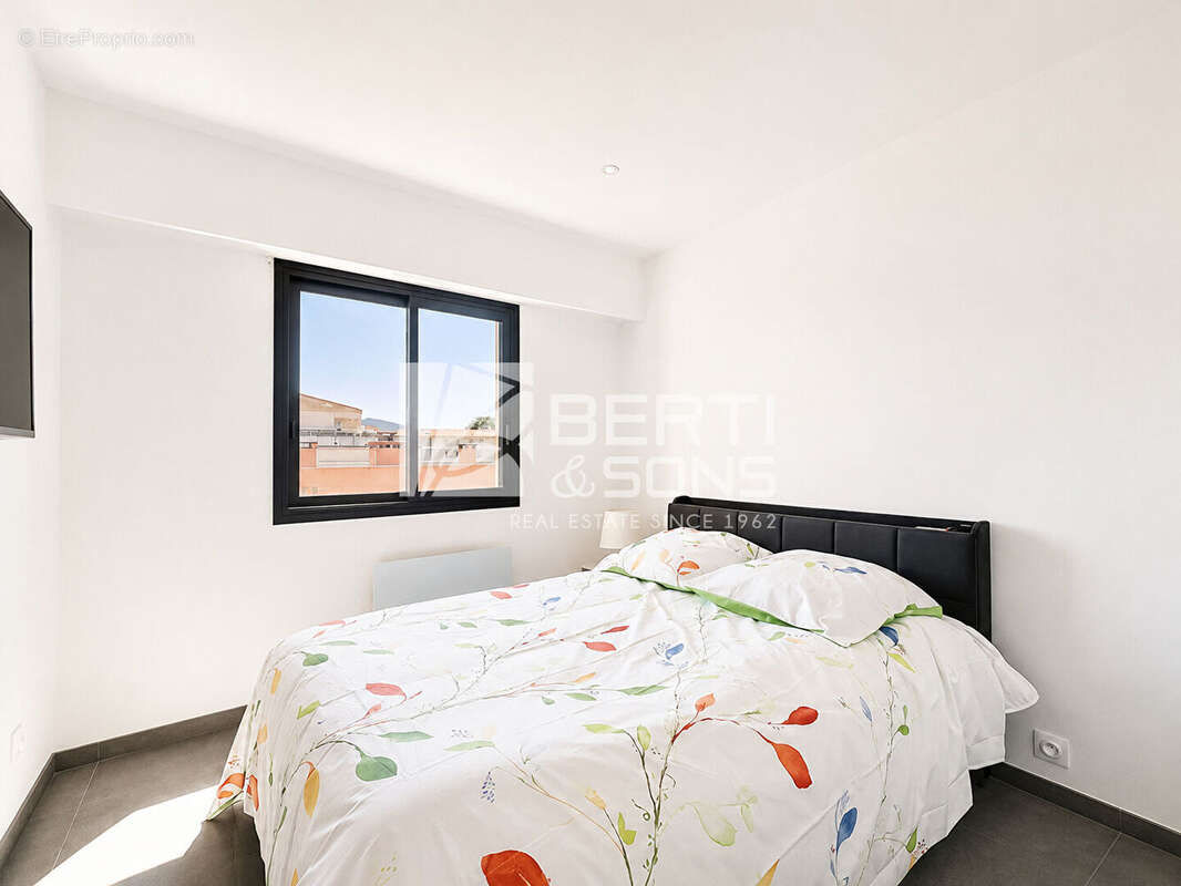 Appartement à MANDELIEU-LA-NAPOULE