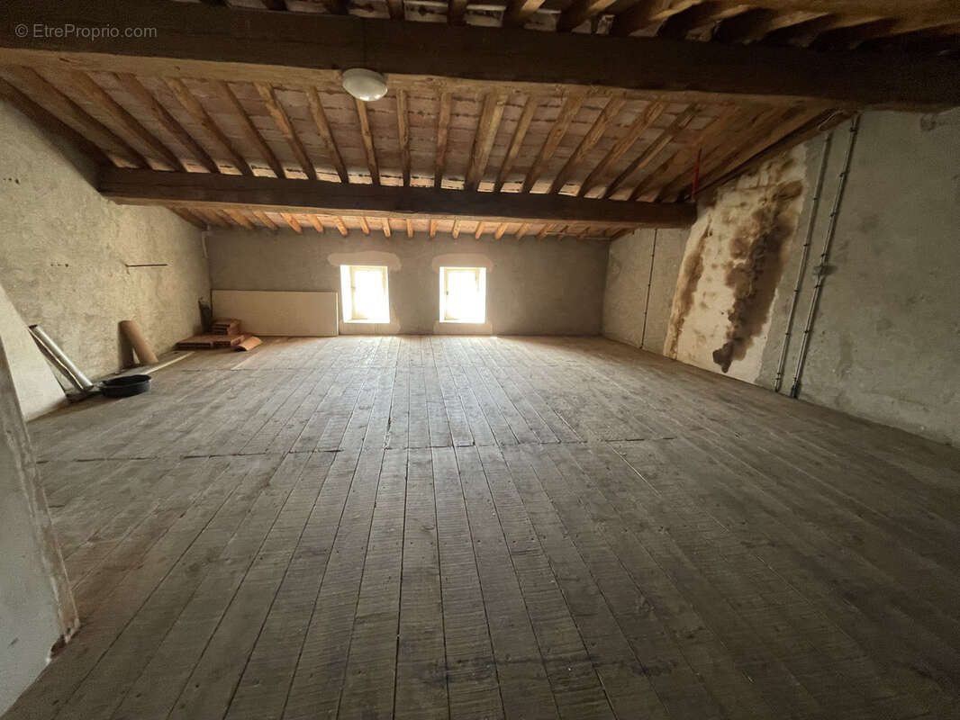 Maison à MOUSSOULENS