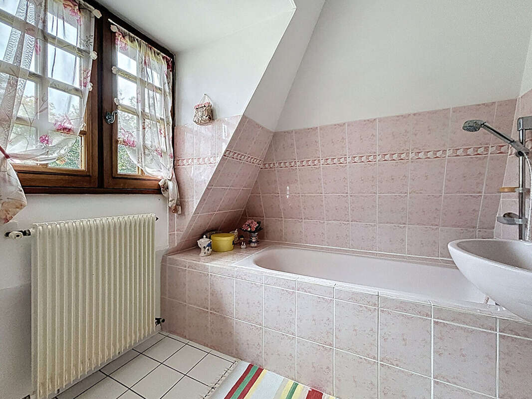 Maison à SAINT-PIERRE-SUR-DIVES