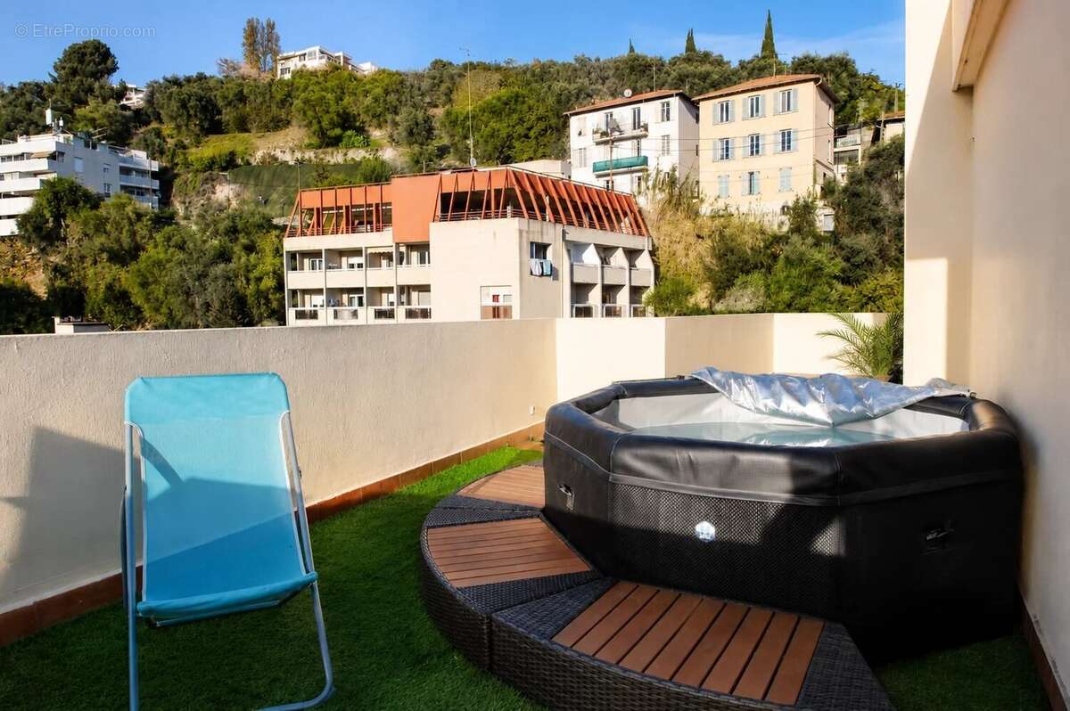 Nice "bas fabron" - dernier etage - 4p 93m²  terrasse 120m²  vue mer - photo 2