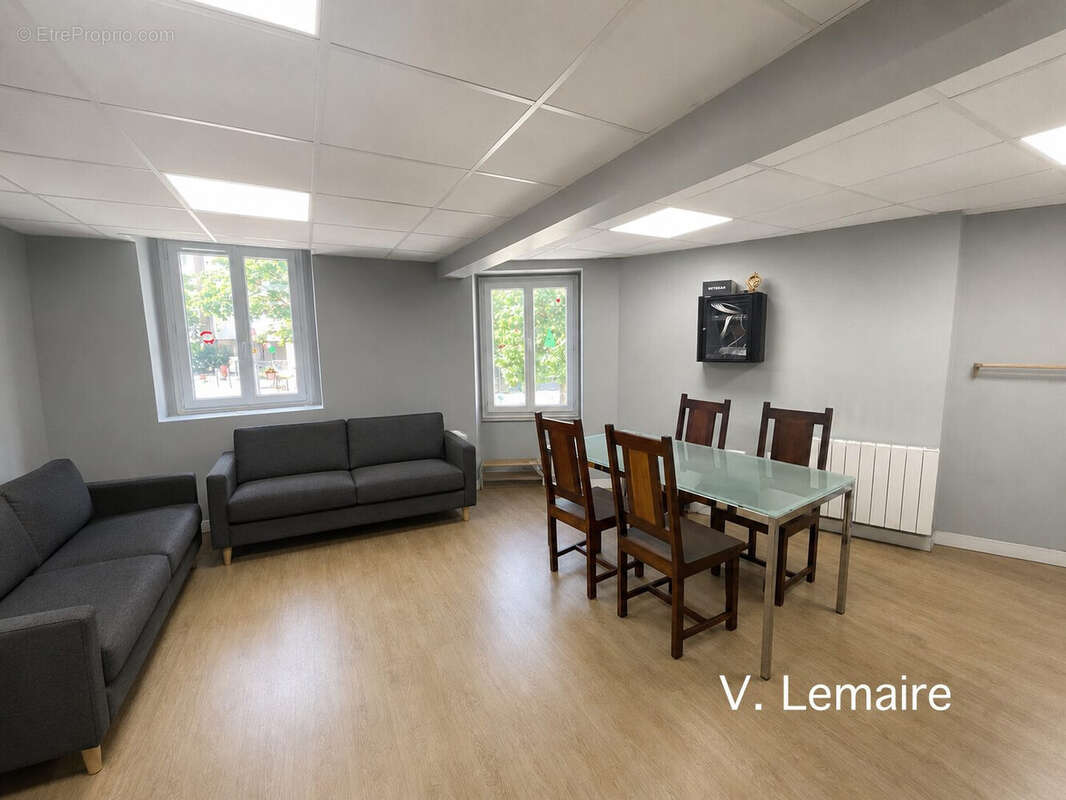 Aménageable logement de fonction - Appartement à NOISY-LE-GRAND