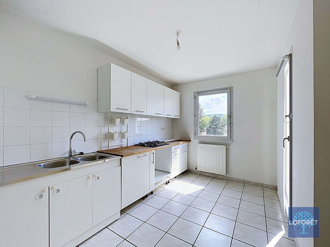 Appartement à NEUVILLE-SUR-SAONE