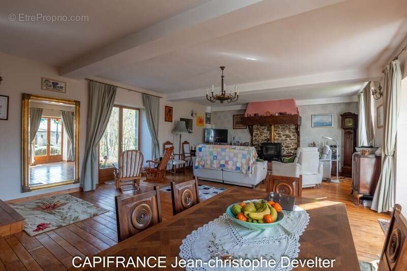 Maison à MAYENNE