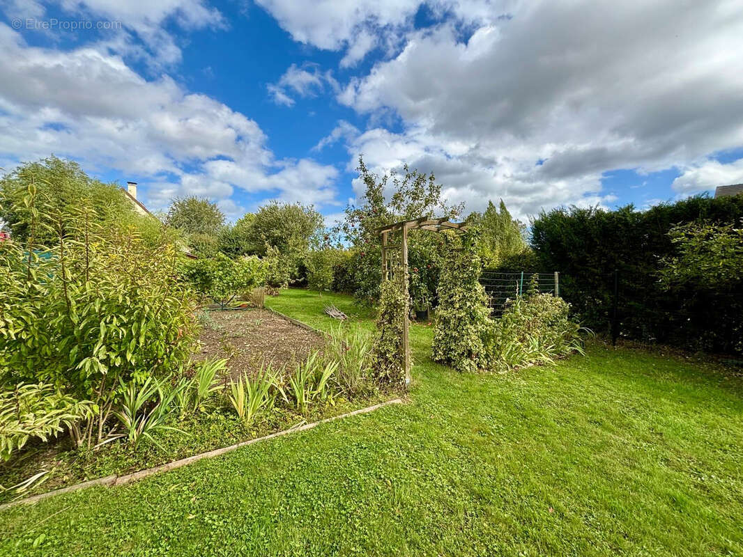 Maison à LE PERRAY-EN-YVELINES