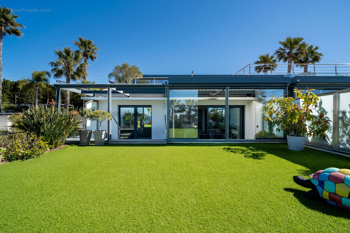 Appartement à SANARY-SUR-MER