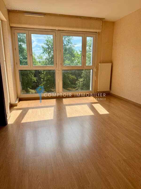 Appartement à CORBEIL-ESSONNES