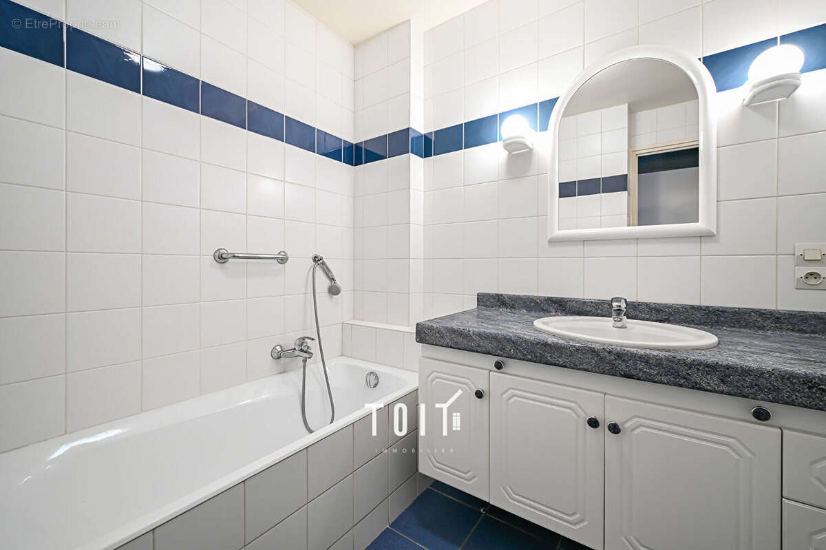 Appartement à PARIS-14E