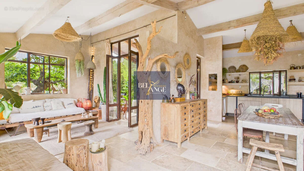 Maison à SAINT-ANDRE-DE-CRUZIERES