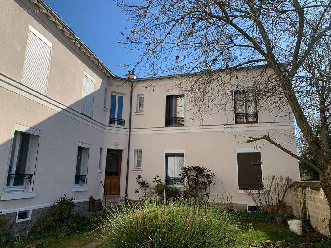 Appartement à MAISONS-LAFFITTE