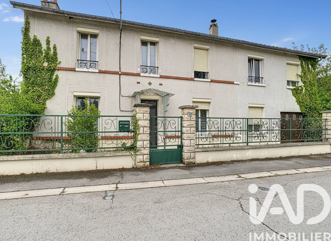 Photo 1 - Maison à PLEURS