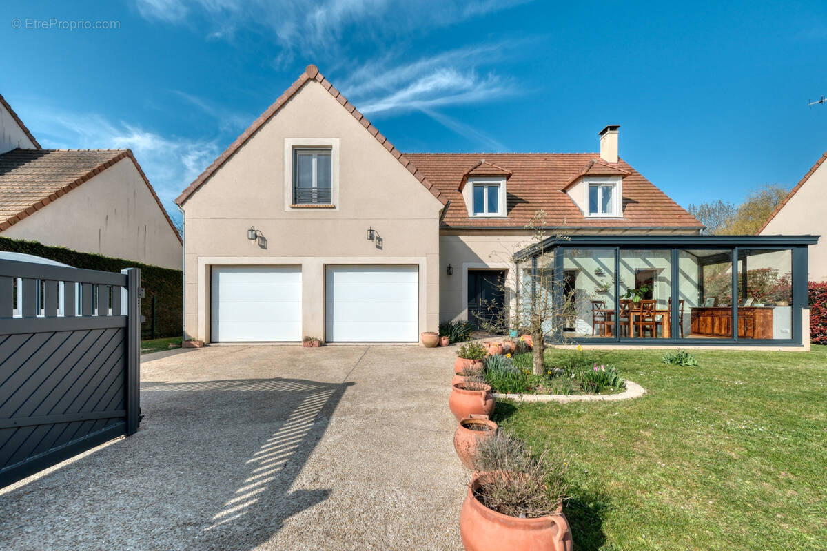 Maison à LES MOLIERES