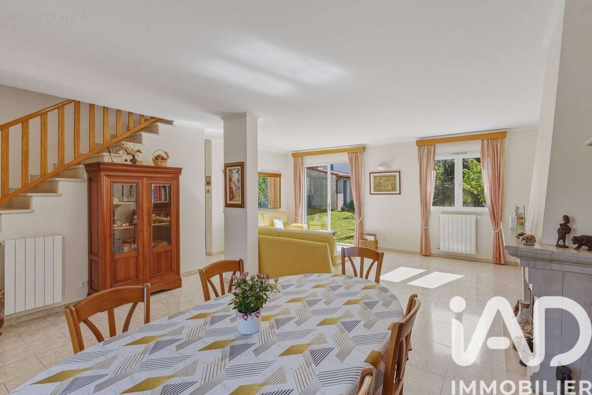Maison 137 m² à Ormesson-Sur-Marne  - photo 6