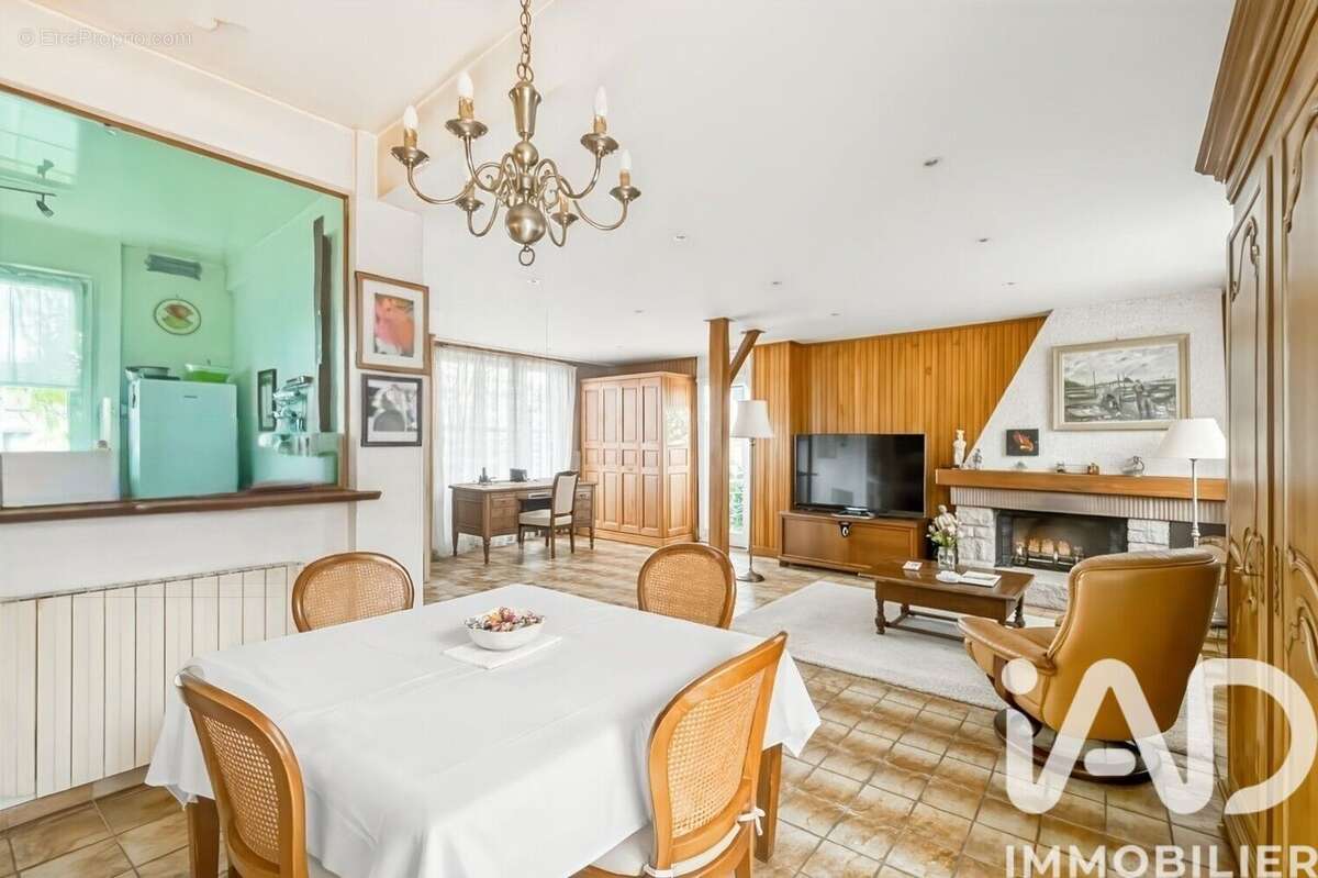 Maison 113 m² à Montfermeil  - photo 9