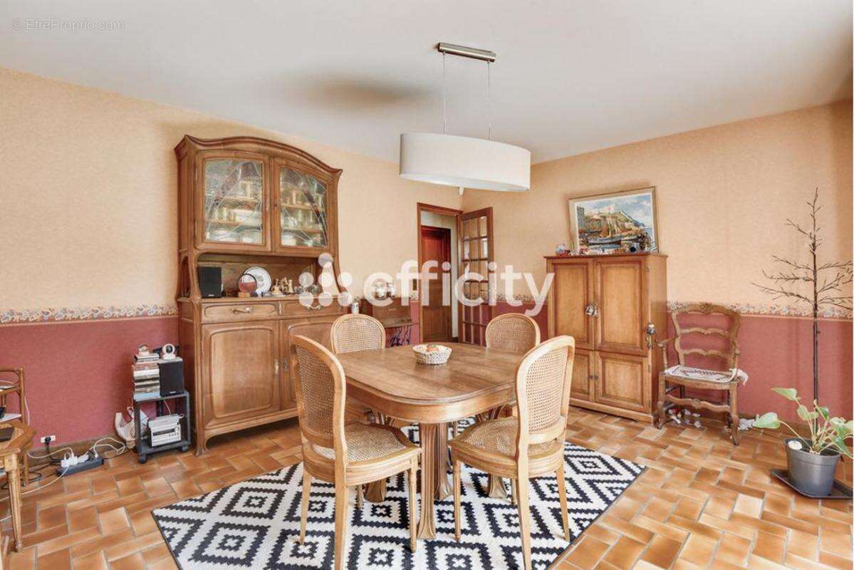 Maison à ROSNY-SOUS-BOIS