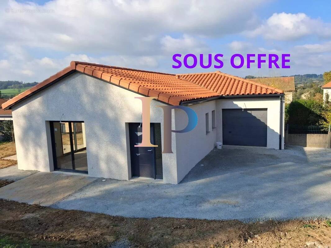 Maison à CHARLIEU