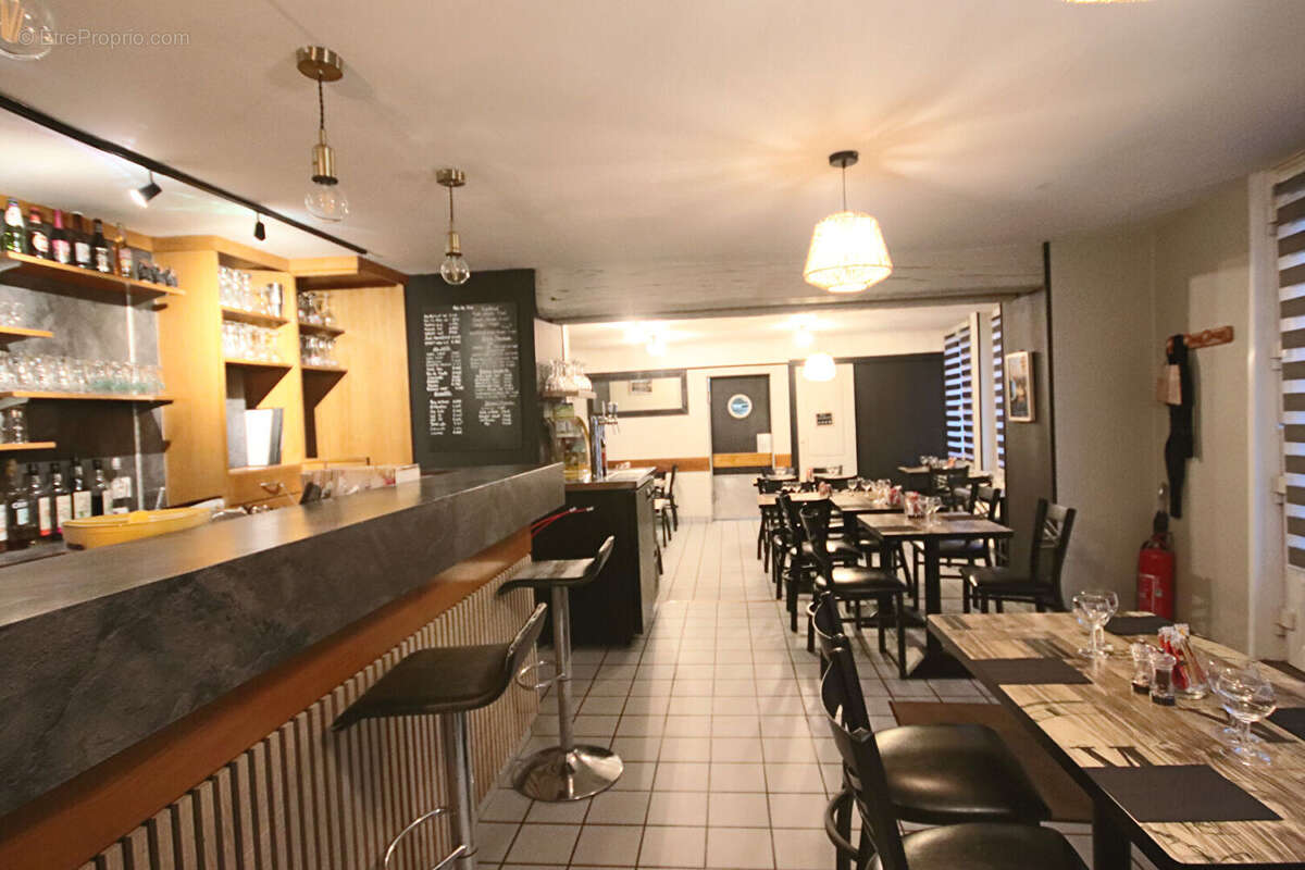 Commerce à CHAUMONT-SUR-LOIRE