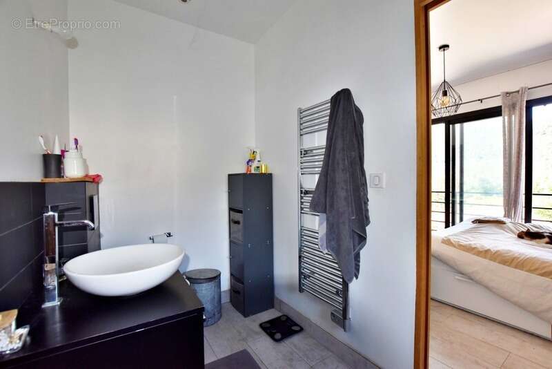 Maison à SOLLIES-TOUCAS