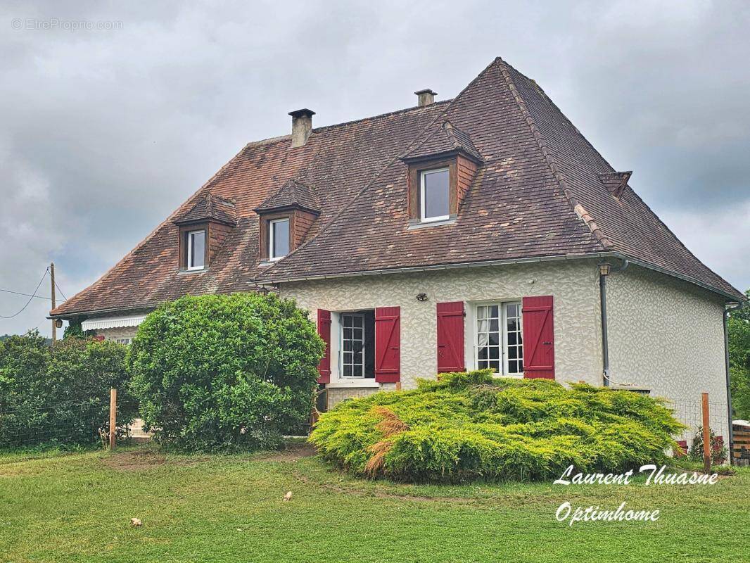 Maison à SAINT-RABIER