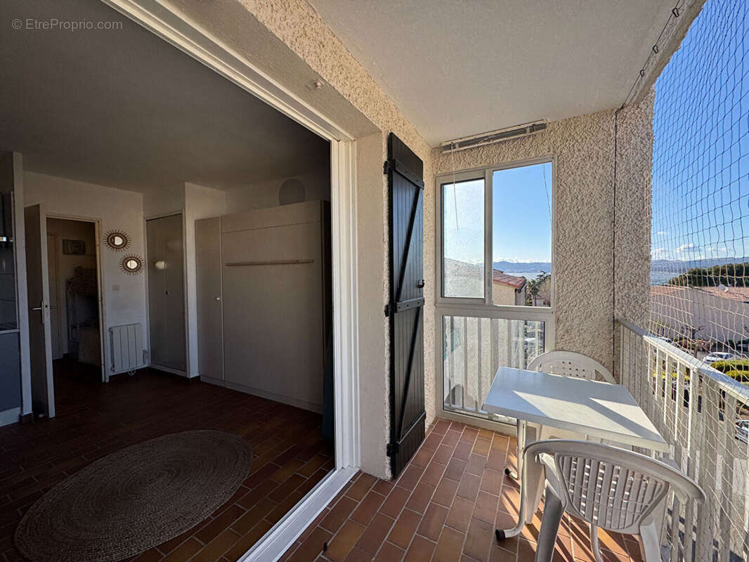 Appartement à SAINT-CYR-SUR-MER