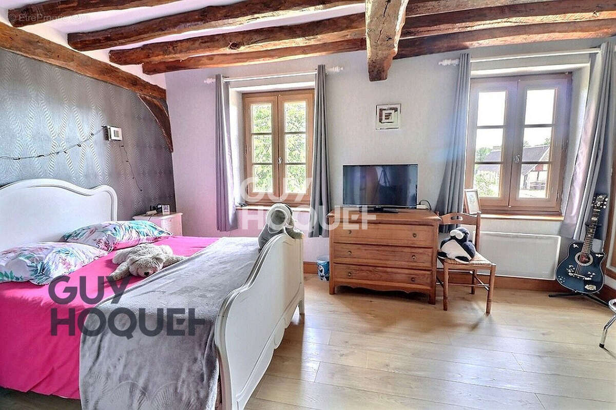 Mesnil en Ouche, proximité du château de Beaumesnil, tous commerces à pied. - photo 11