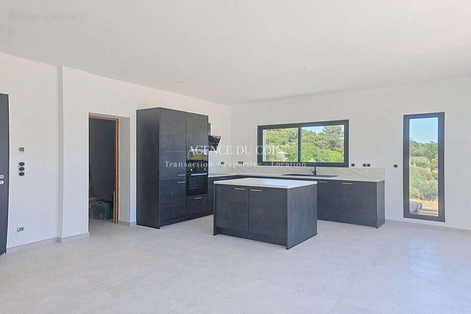 Maison à LORGUES