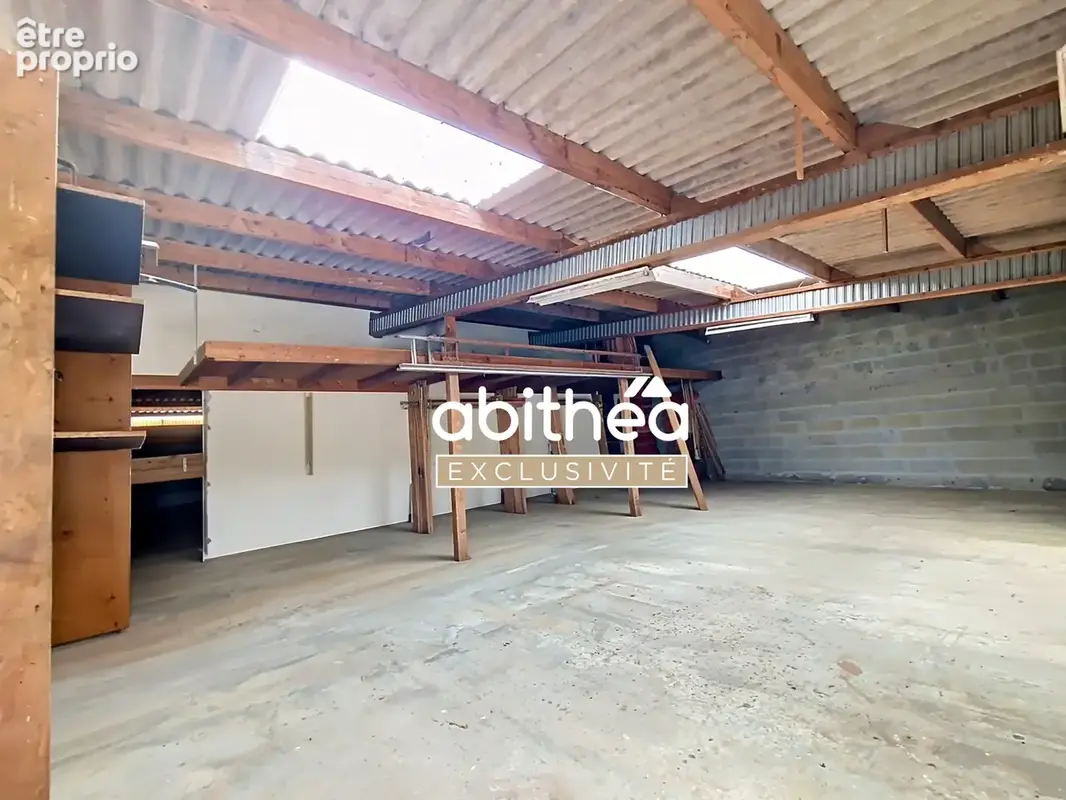 Rare  ideal artisan  350m2 de hangar  143m2 hab a rafraichir  6000m2 de terrain clos - photo 22