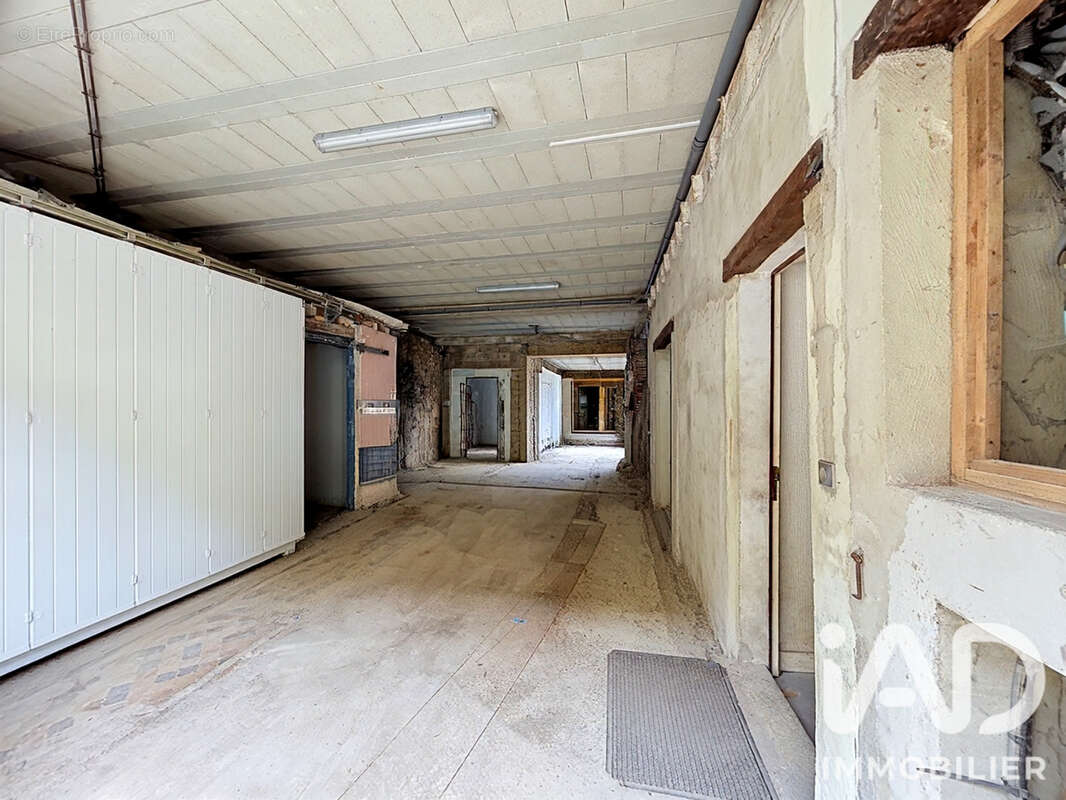 Maison 172 m² à Damery  - photo 6
