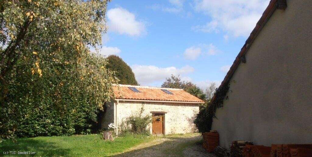 Maison à BLANZAY