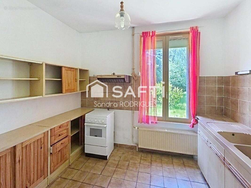 Maison 121 m² à Pleine-Selve  - photo 6