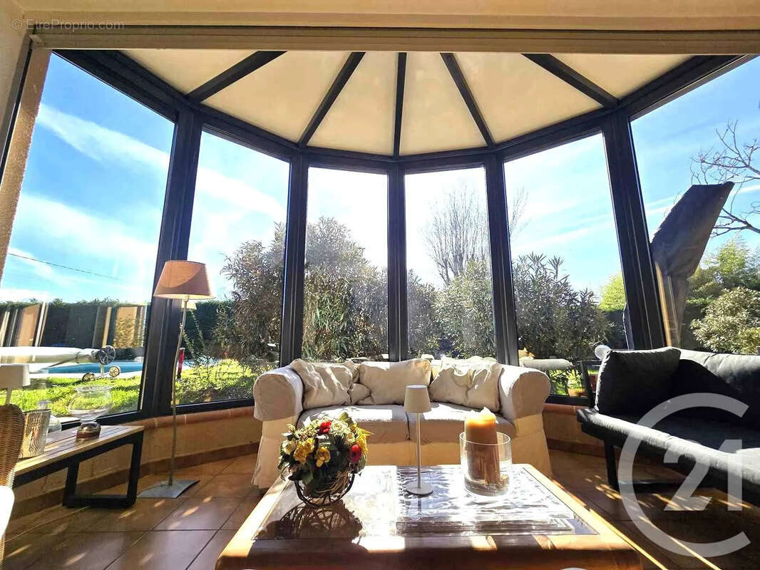 Maison à LAVERNOSE-LACASSE