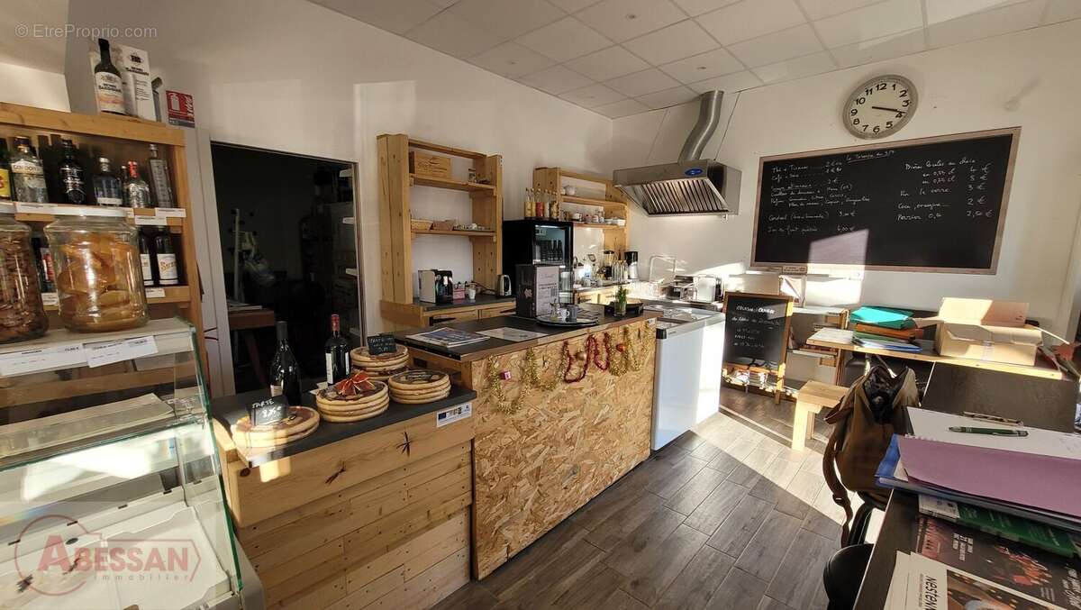 Commerce à L&#039;ESCALE