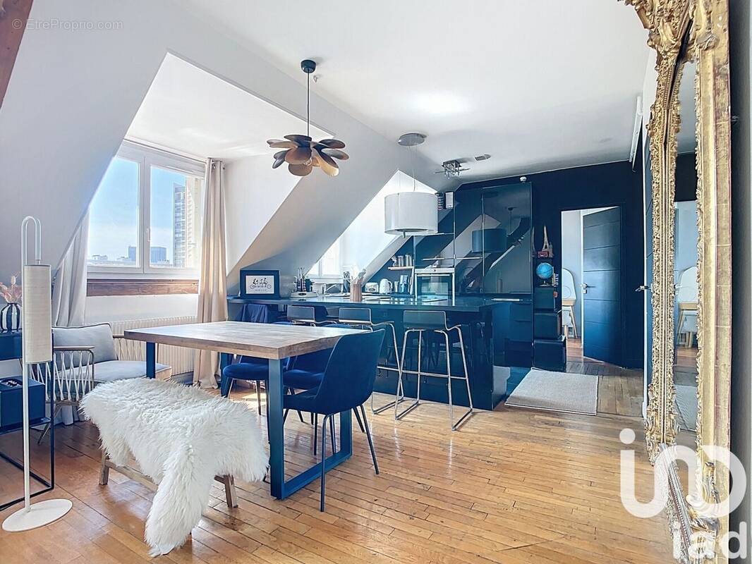 Photo 1 - Appartement à COURBEVOIE