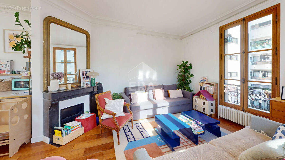 Appartement à PARIS-19E