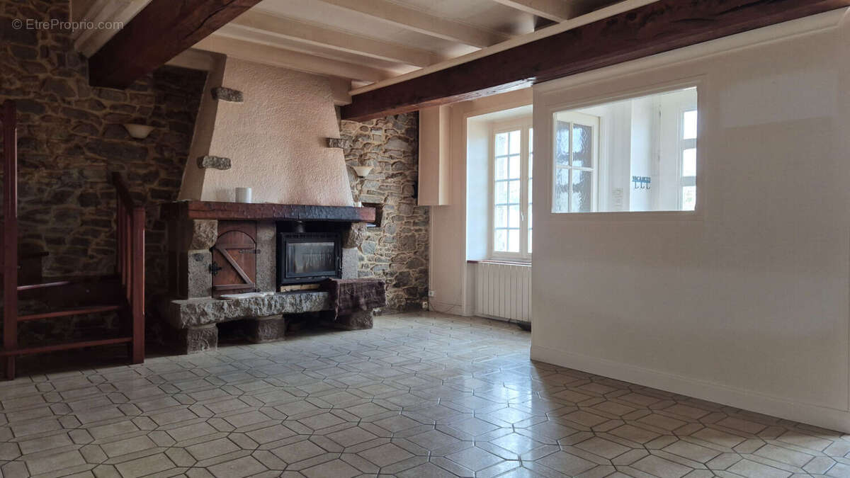 Maison à SAINT-VAAST-LA-HOUGUE