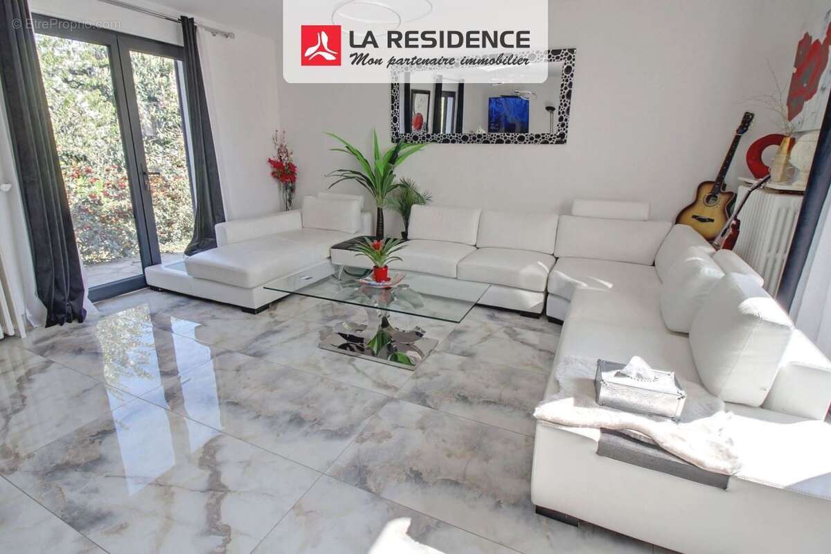 Maison 156 m² à Conflans-Sainte-Honorine  - photo 3