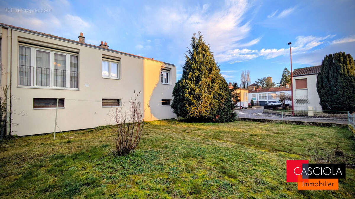 Maison à MOULINS-LES-METZ