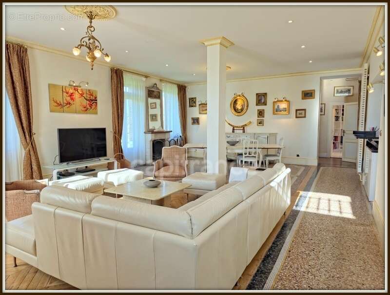 Maison à VARENNES-CHANGY