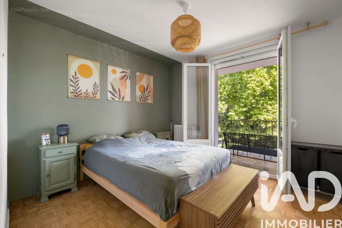 Appartement 72 m² à Craponne  - photo 9