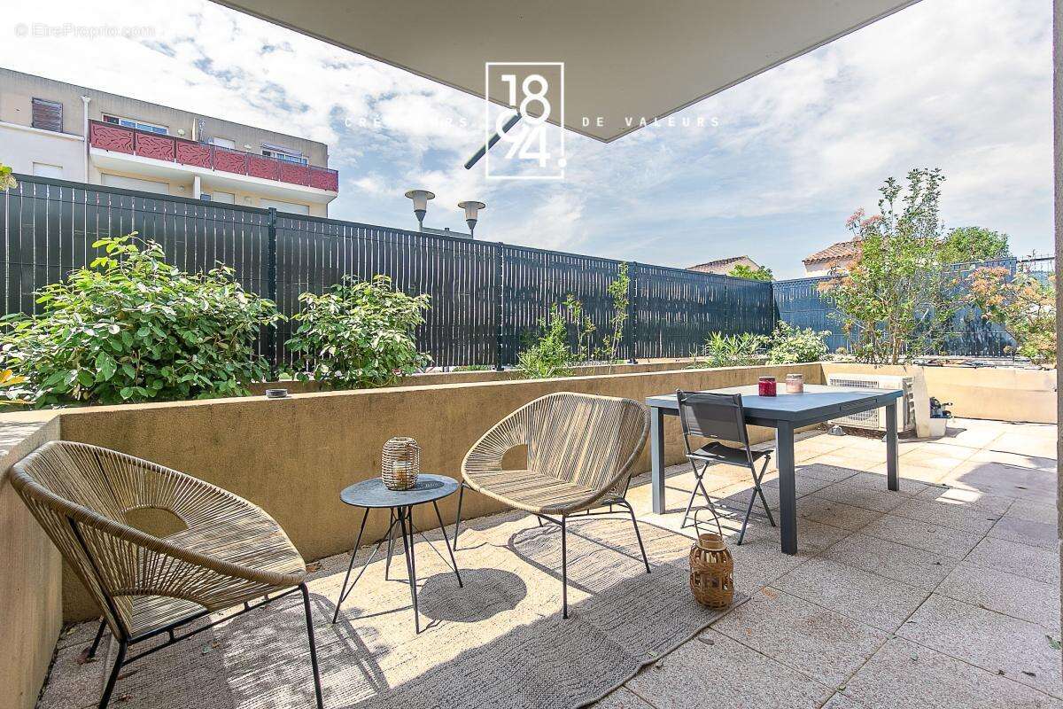 Appartement à PELISSANNE