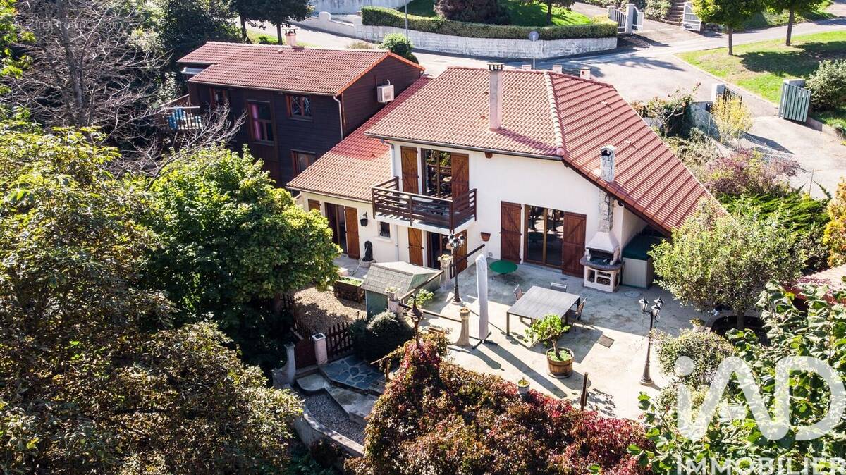 Photo 1 - Maison à SAINT-GENEST-LERPT