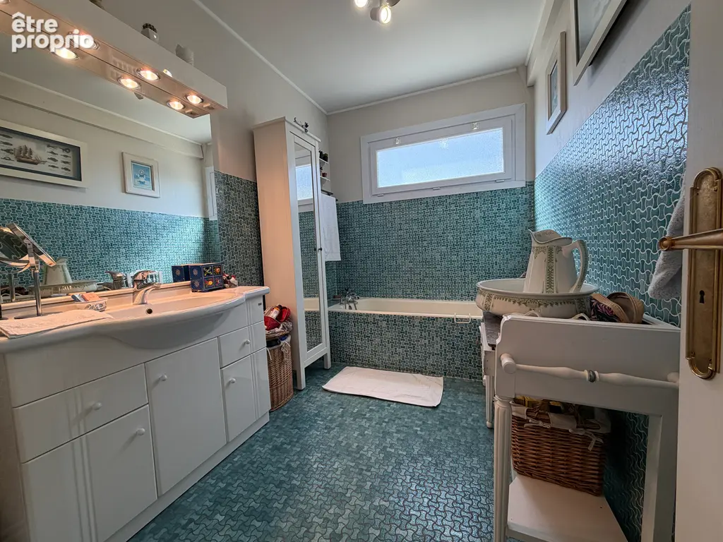 Mérignac Saint-Augustin - Appartement 5 pièces de 150 m² avec terrasse, garage double et cave - photo 12