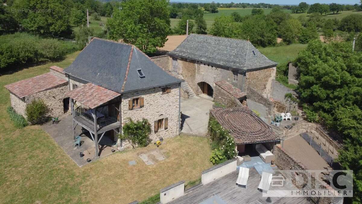 Maison à MONTIRAT