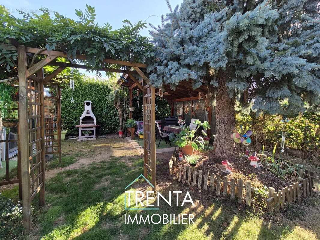 Maison à LE GRAND-LEMPS