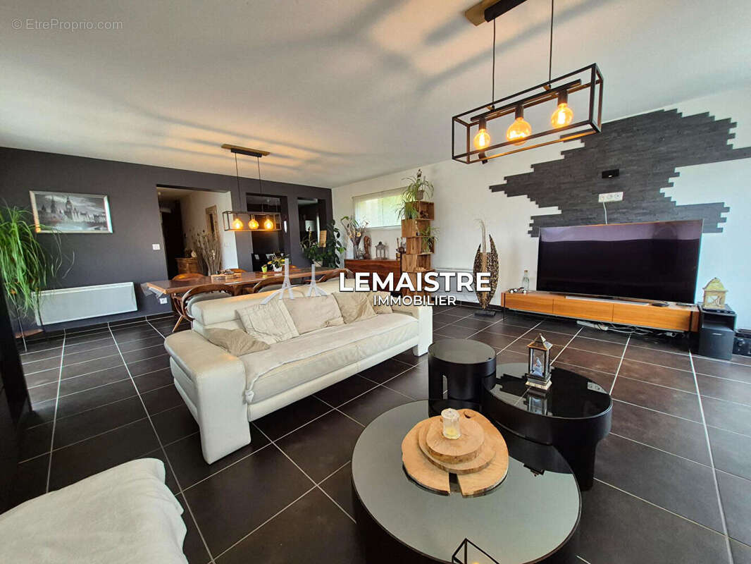 Maison à MONTIVILLIERS