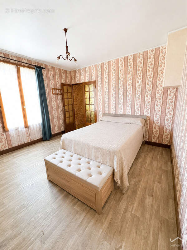 Maison à ISSOU