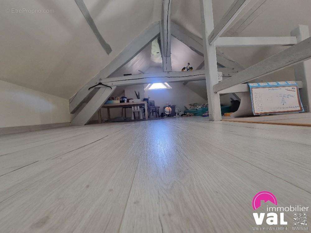 Maison 171 m² à Milly-La-Foret  - photo 10