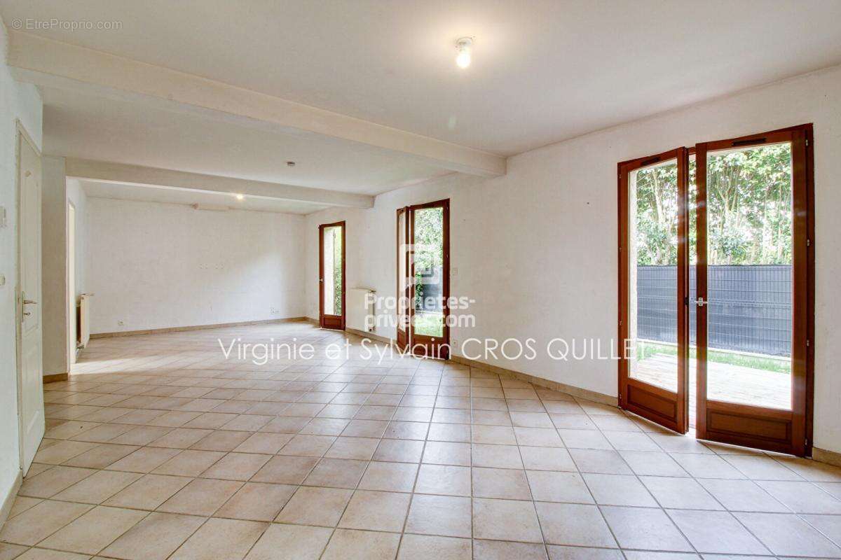 COTE PAVEE Maison T6 136 m2 grand garage 80 m² - photo 5